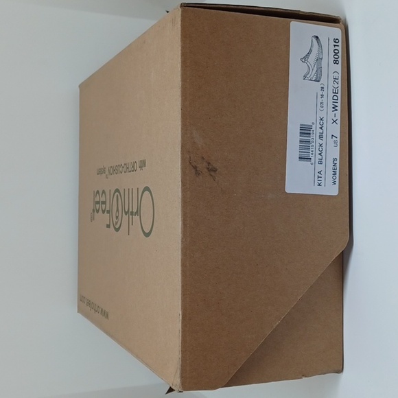 Women's Black Sneakers - Picture 9 of 9